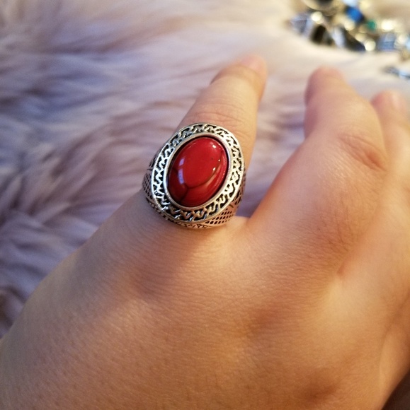 💎 Red resin stone metal ring - Picture 2 of 5